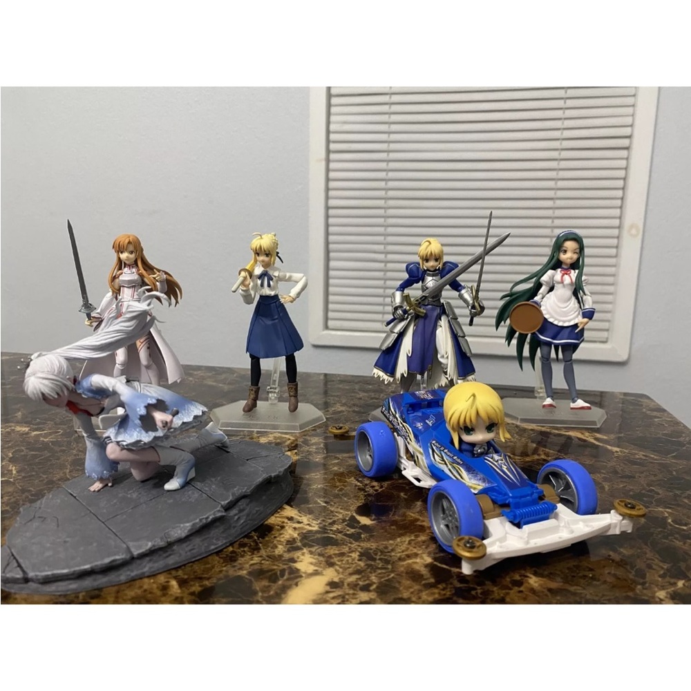 Lot 4 Sigma Saber Figure  And 1 fate Stay Night   1 Wiss Schnee